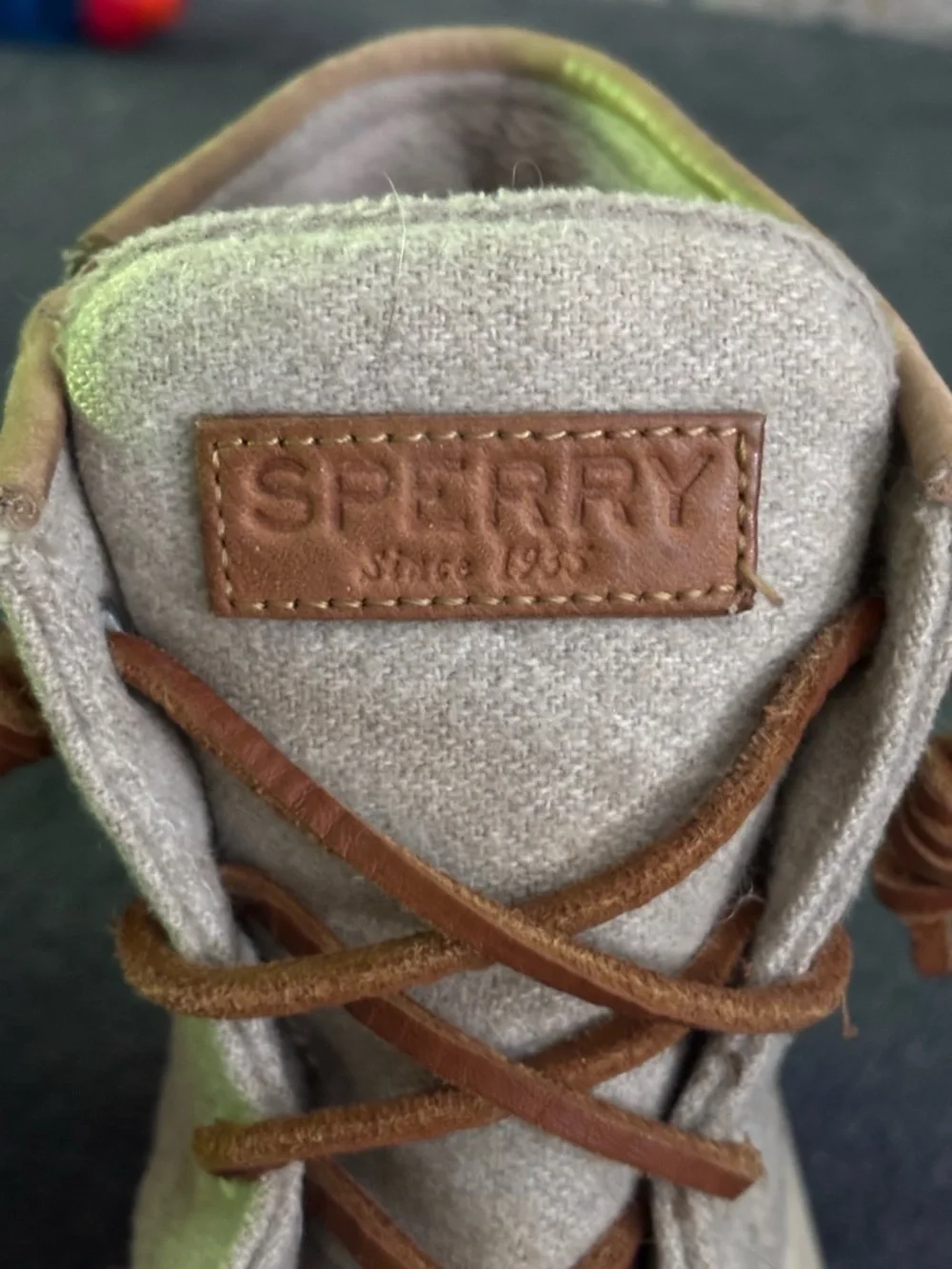 Trendy Sperry Two-Tone Duck Boots with Wool Blend Upper “Thinsulate” | Size 6.5
